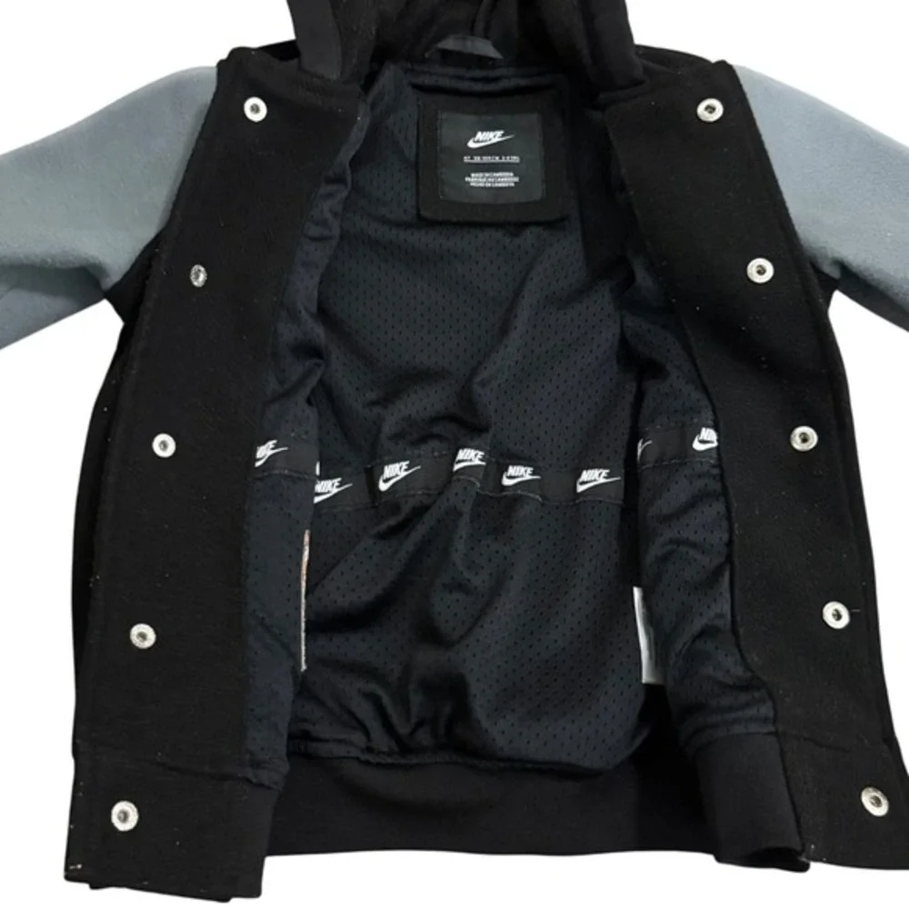 Nike Boys 4T Varsity Jacket Hoodie Black Gray Snap Front Swoosh‎